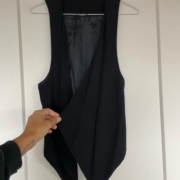 Massimo Dutti Black Plunge Sleeveless Vest - Picture 2 of 6